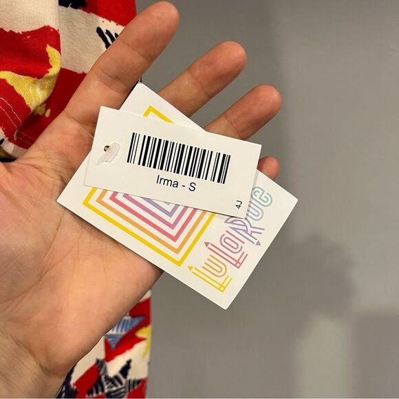 LuLaRoe Irma short sleeve fireworks print oversized top size small - Picture 5 of 10